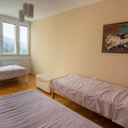 Green Paradise Square Apartment Skopje Bagian luar foto